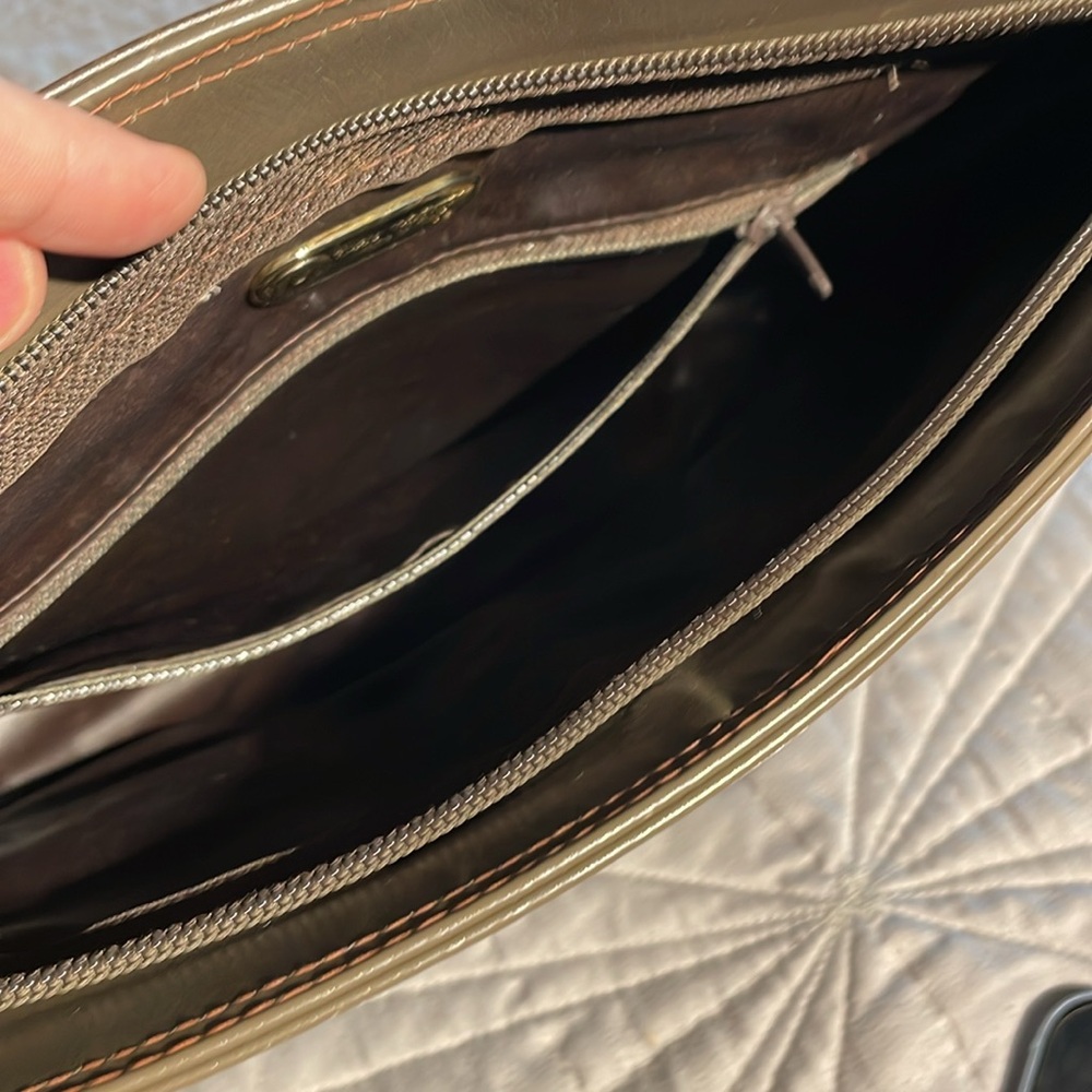 Valentino Clutch - Picture 16 of 17